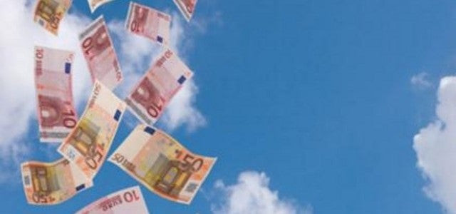 Λάρισα: 74χρονη πέταξε από το μπαλκόνι της 1.500 ευρώ -Ο απίστευτος λόγος